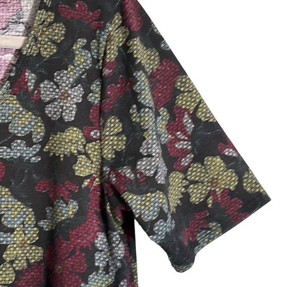 LuLaRoe Perfect T print swing shape half sleeve side vent tunic tee S - Picture 2 of 10